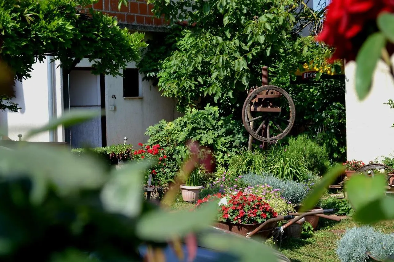 Viva Molindrio Apartment Porec